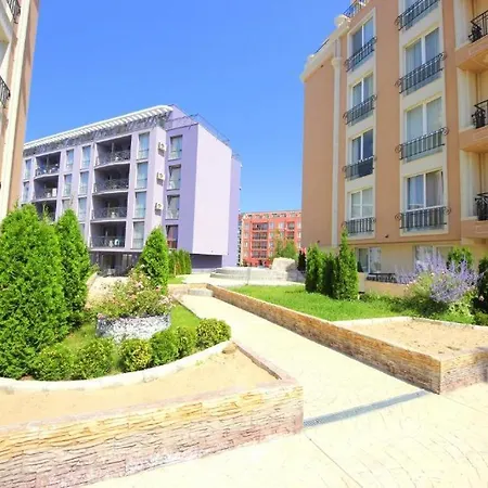 в рейнбоу 3 Apartman Napospart