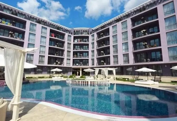 Appartement в рейнбоу 3 *